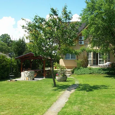 アパート Soos -- Only For Relaxation, Not For Party!